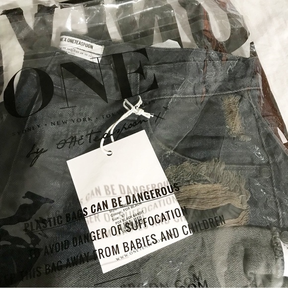 One Teaspoon Fox Black Bandit shorts low waist style NIB - Picture 6 of 13